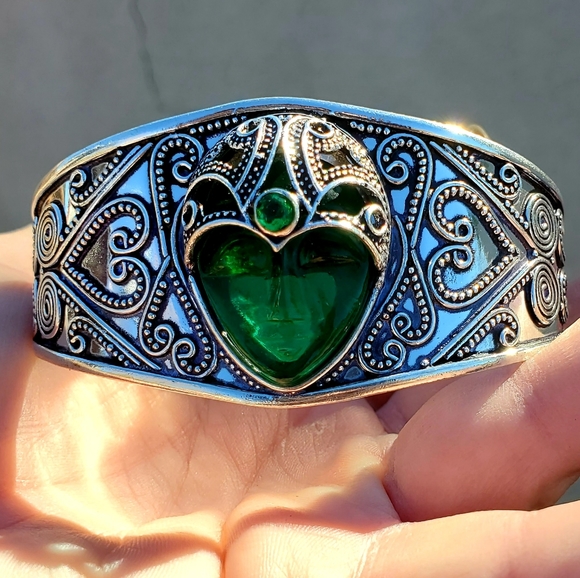 New Carved Goddess Face Green Quartz 925 Silver Cuff Bracelet. - Picture 13 of 16
